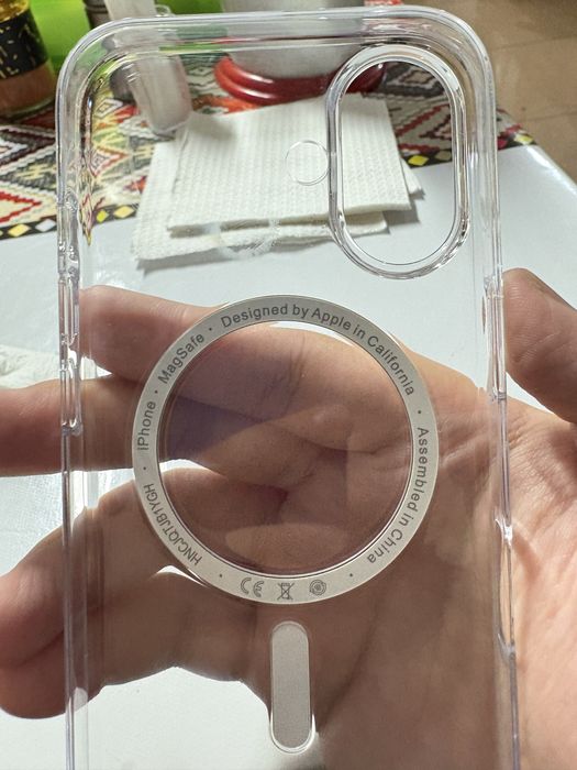 Чехол Apple для iPhone 16 Clear Case with MagSafe