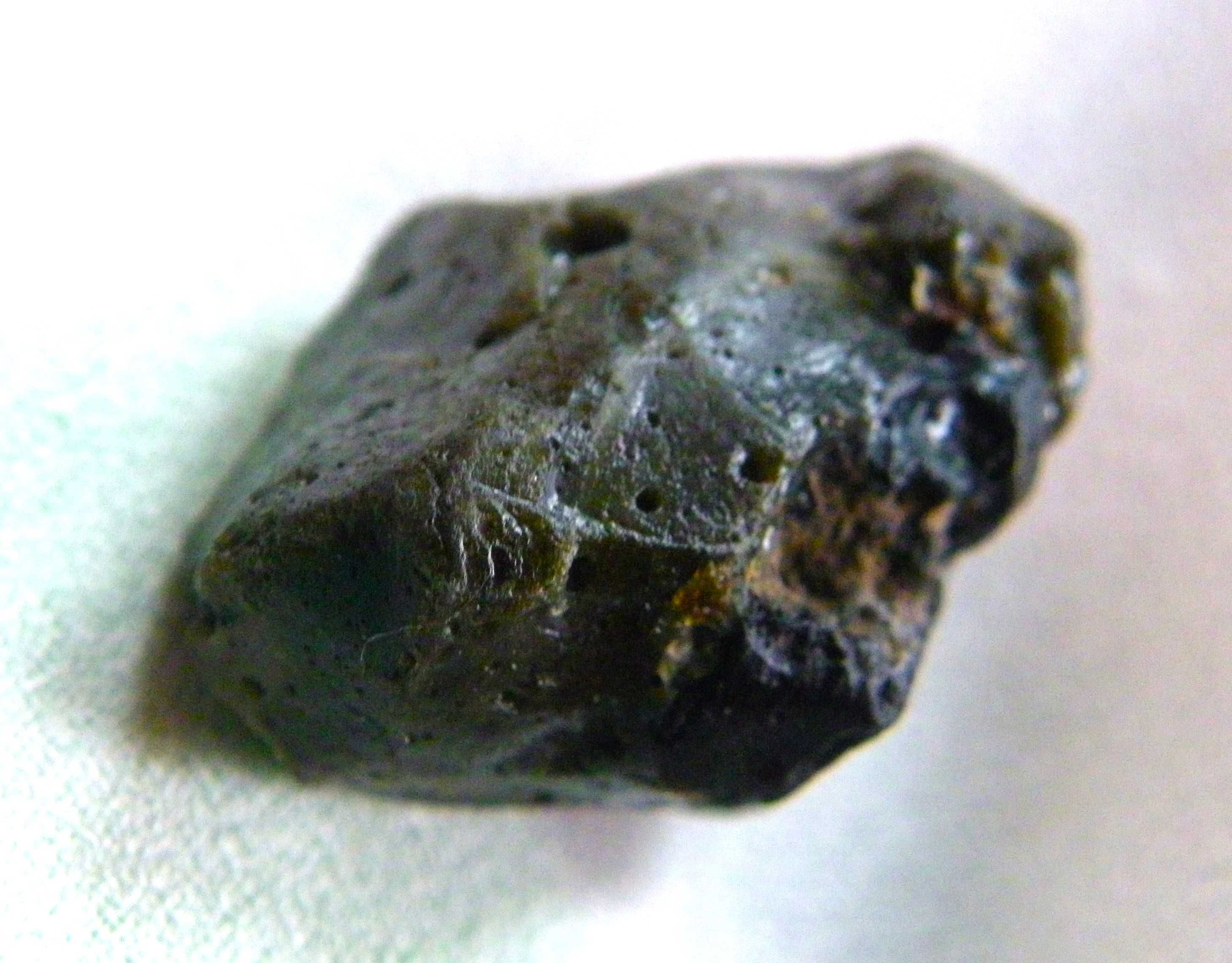 Метеорит тектит "Дарвиново стъкло" darwin glass