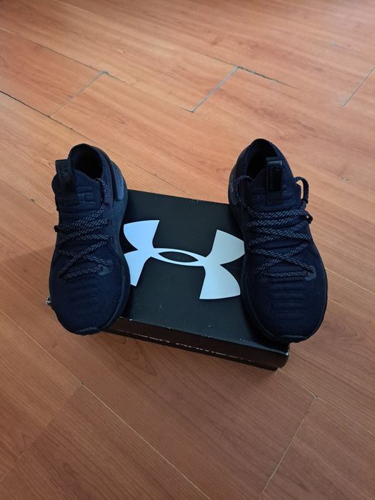 Adidasi under armour