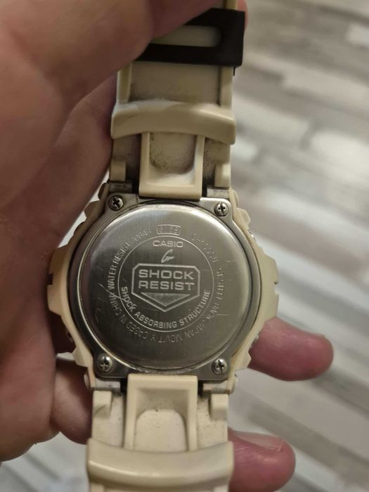 G- shock часовник