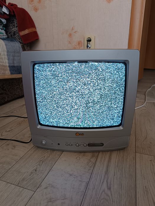 Телевизор LG. Model: CF-14J50K. СРОЧНО ПРОДАМ