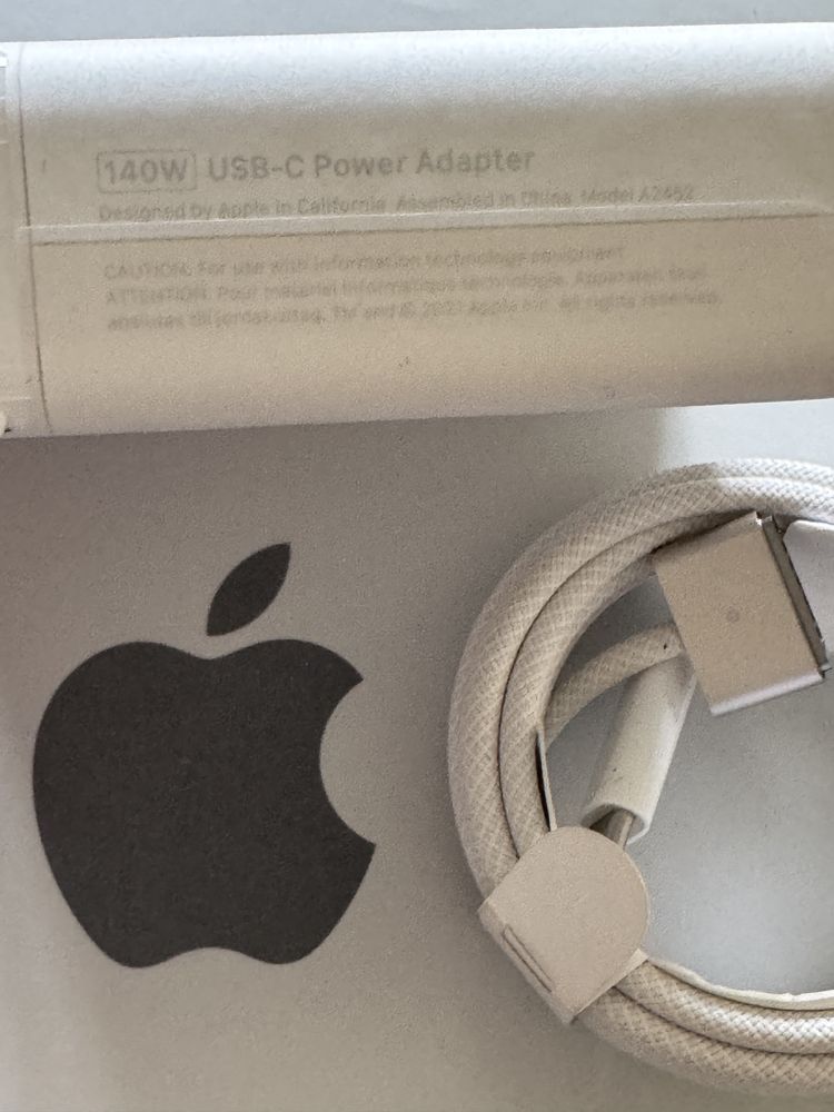Macbook Pro 16 M4 48gb 512gb yangi