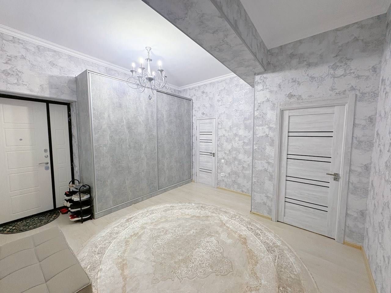 Sayram Avenue Sotuvda 2 xonalik uy remont Bo'z Bozor Mirzo-Ulugbek
