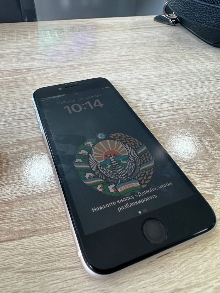 iPhone SE 2020 64гб