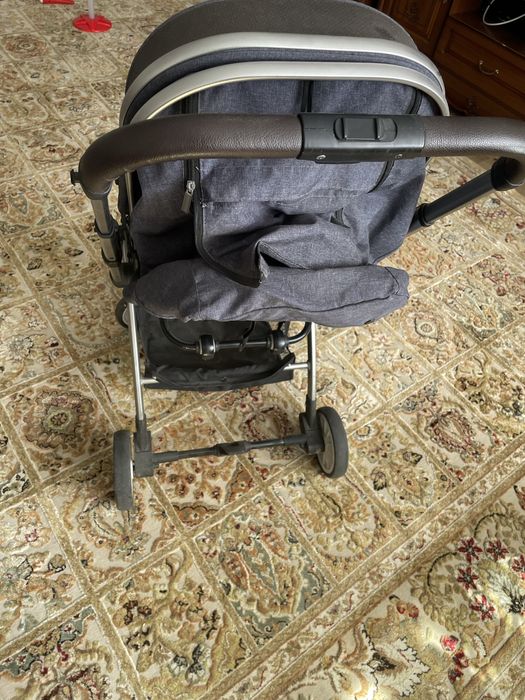 Продам коляску в хорошем состояние