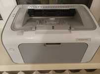 Продается принтер HP P1102
