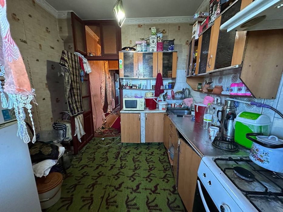 Продается квартира 
Срочно продаётся квартира 
4 комнатная/9 этаж
9 эт