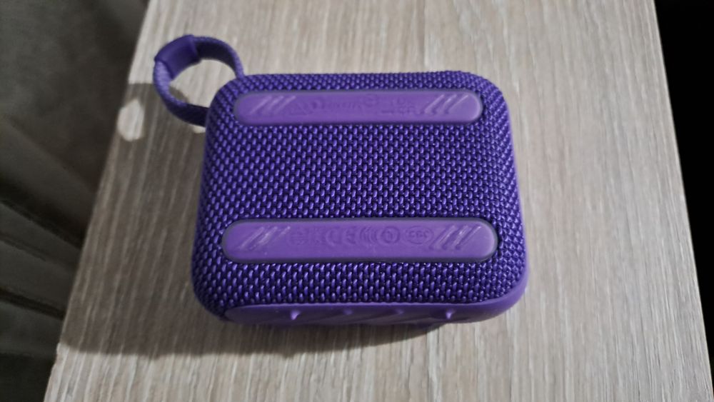 Продавам колонка Jbl Go 4