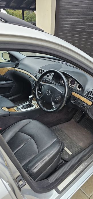 Mercedes EClas 320 , 3000 V6 Volan Partea Dreapta