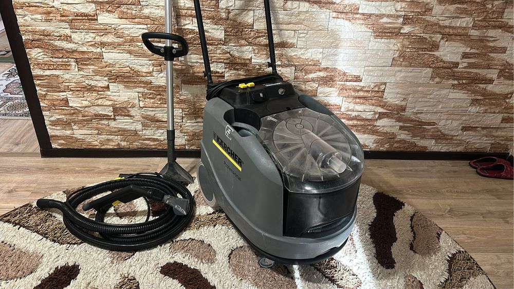 Химчистка Karcher Puzzi 300