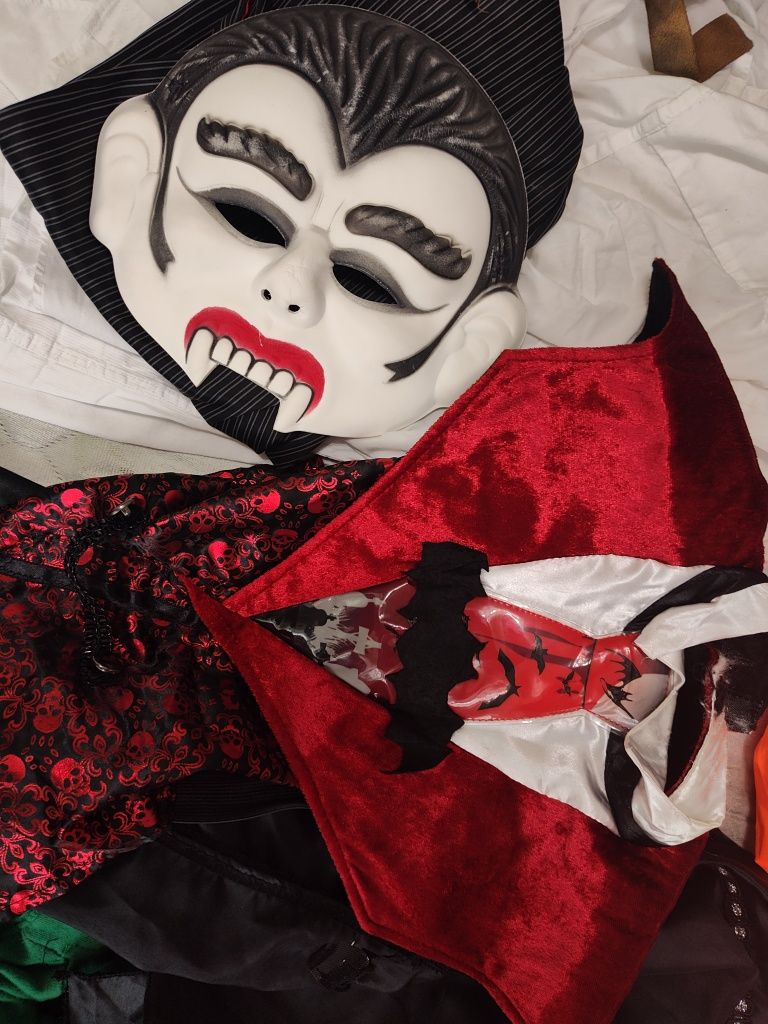 Costum carnaval Vampir / Dracula 5-6 ani, 110-116 cm