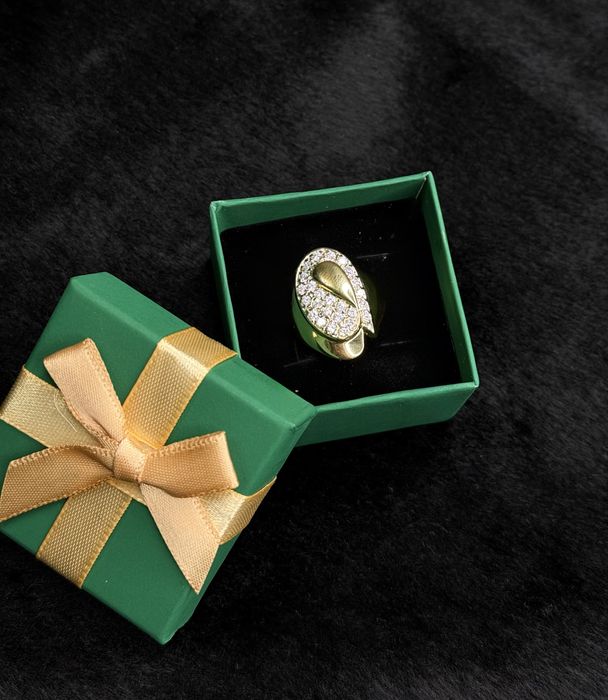 Продам зотолое кольцо 750 проба