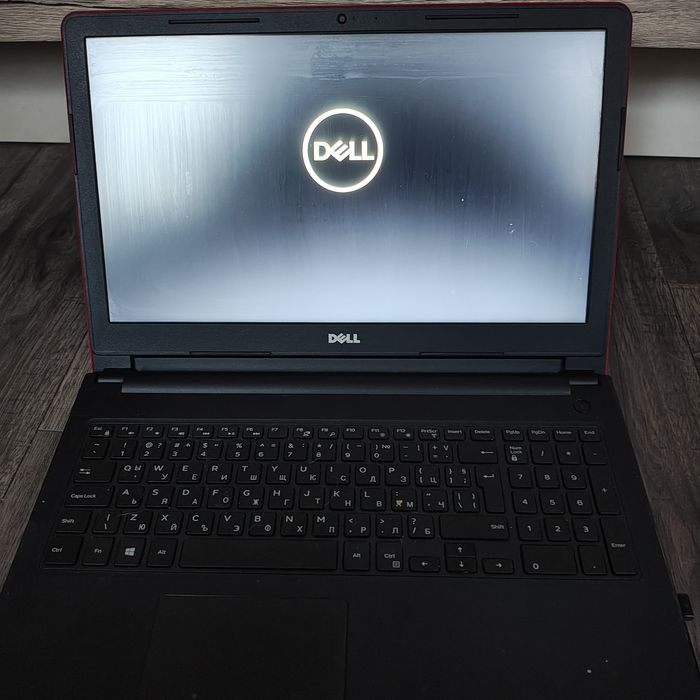 Лаптоп Dell Inspiron 15-3573