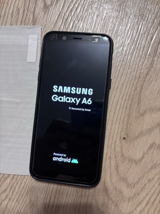 Телефон Samsung A6