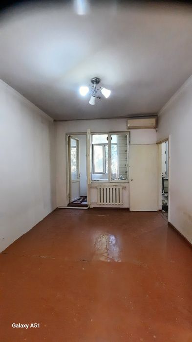 Срочно продаётся микрорайон Ташгрзсс  2/4/4  перекрёстке Сельхоз.