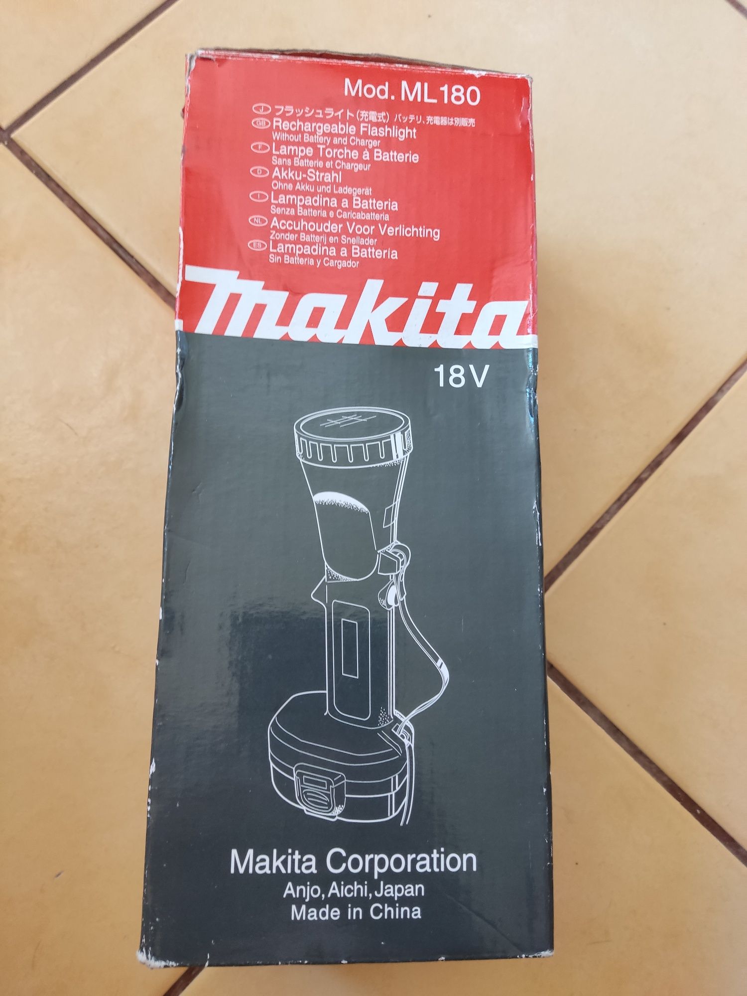 Lanterna Makita ml 180