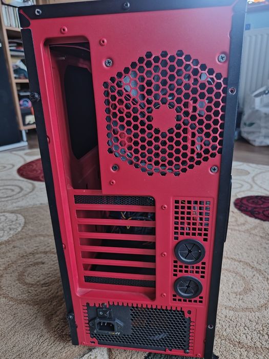 Carcasa PC gaming Super flower+ Sursa Njoy Wooden 850W gold