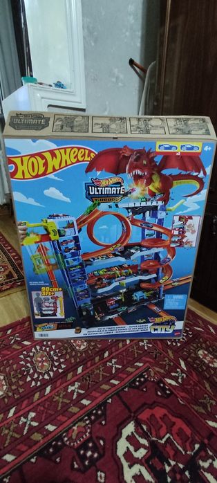 Hot Wheels Ultimate Garage (Гараж с драконом)
Продаётся огромный игро