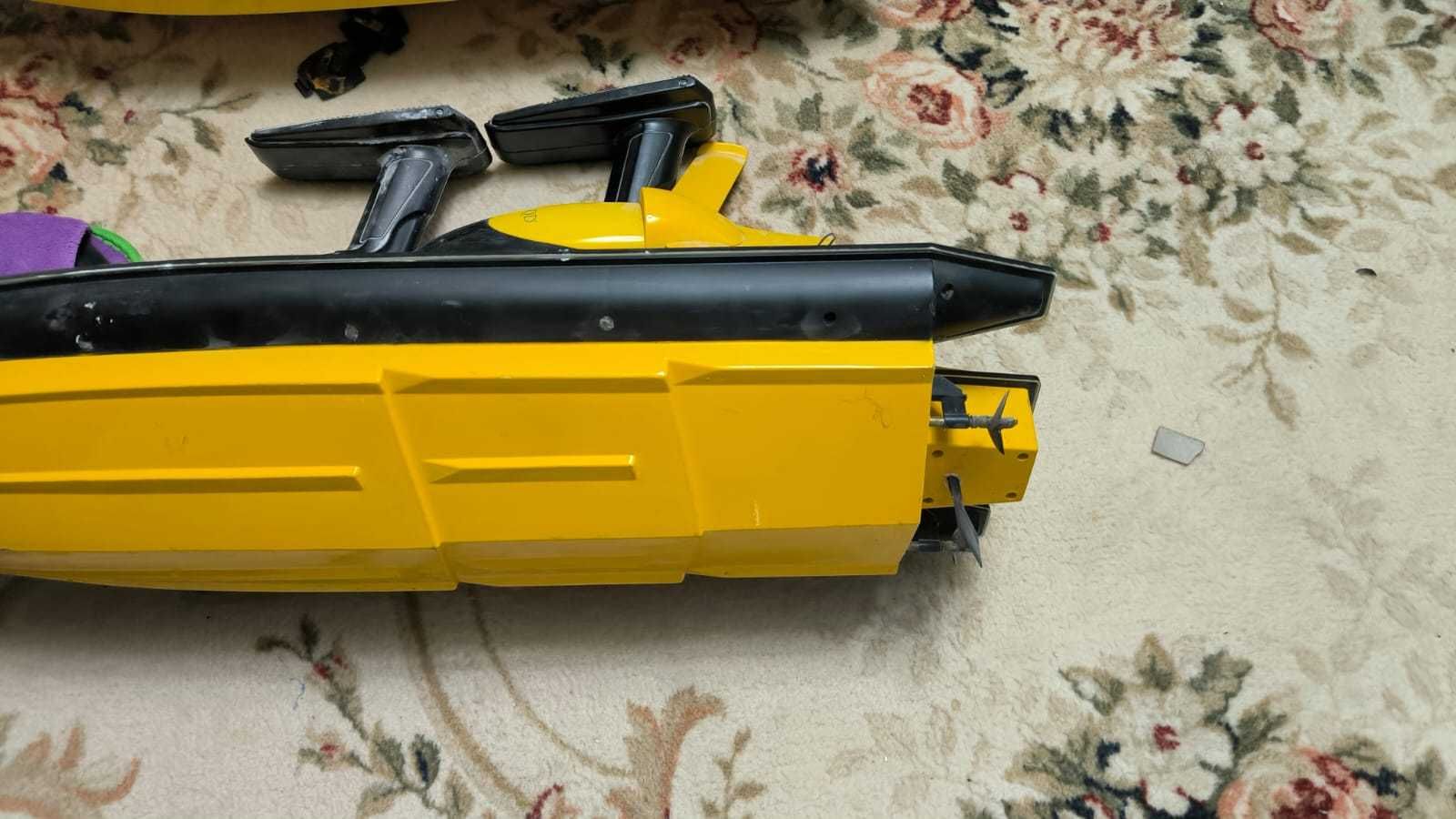 2 barcute tracer 2 pentru proiect