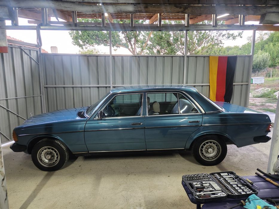 Mercedes W 123 1982