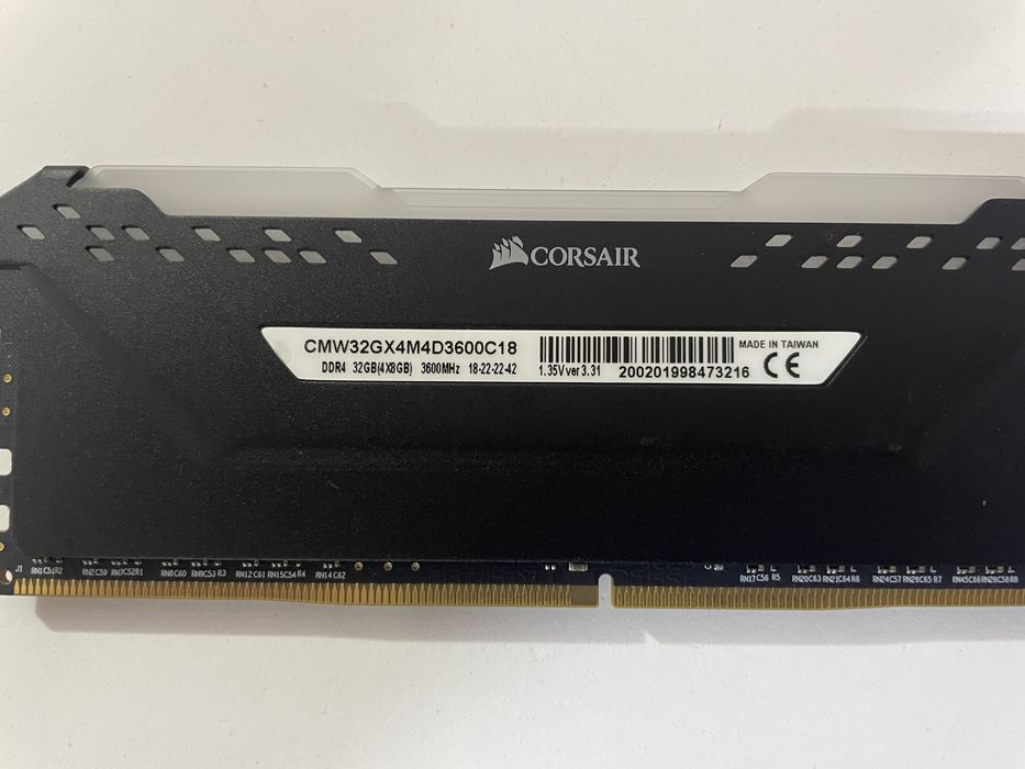 RAM DDR.4 64GB. 3466 MHz 16-18-18-36 (64GB 4x16GB)