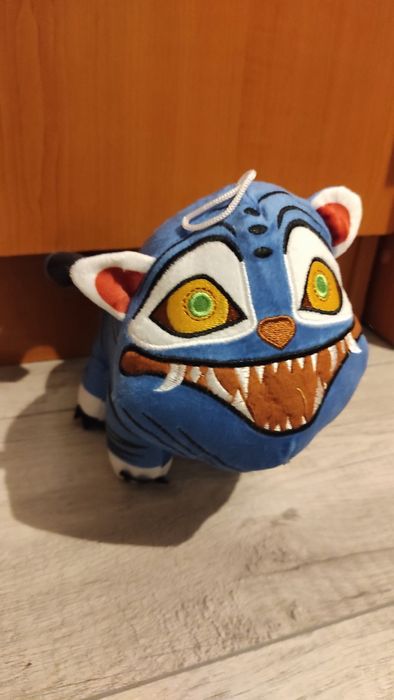 Jucarie de plus noua Derpy pisica/ tigru K-Pop Demon Hunters Huntrix