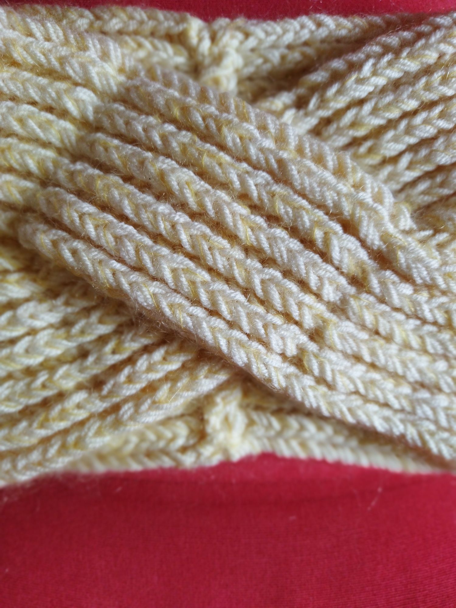 Продам шапки снуды шарфы варежки капоры поязки носки ручной работы