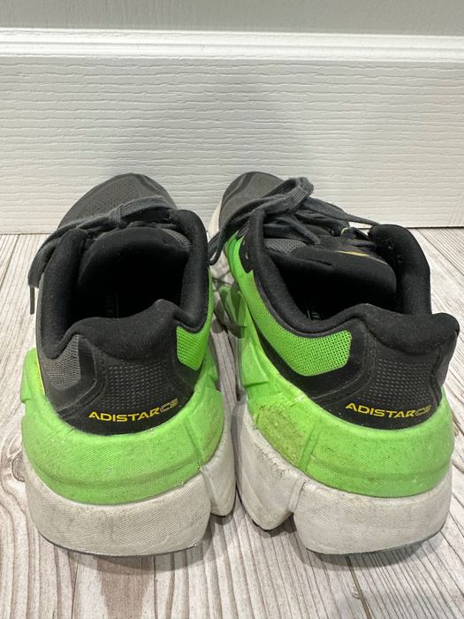 Маратонки Puma и adidas