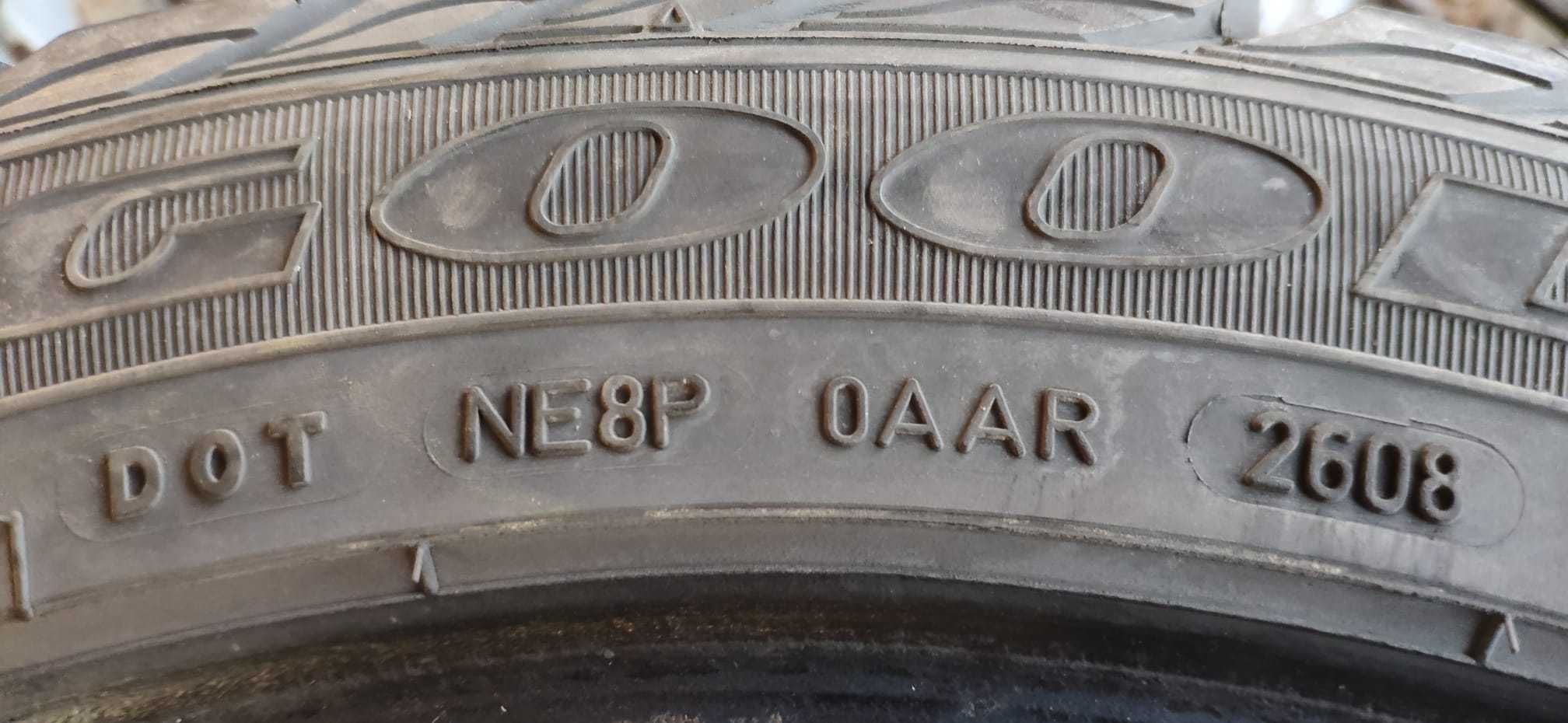 Anvelope de iarnă Goodyear 235/45/R17