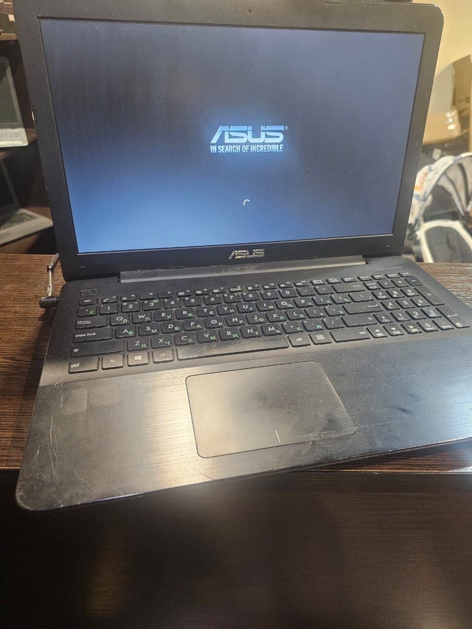 Продам бюджетно игровой ноутбук Asus i core 5