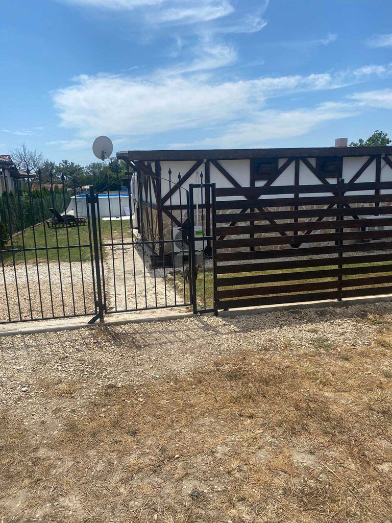 Продава се Къща в с. Крапец, Област Добрич - 90 кв.м за 1334 €/кв.м - Снимка #6
