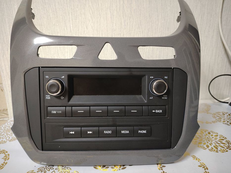 Продам магнитолу