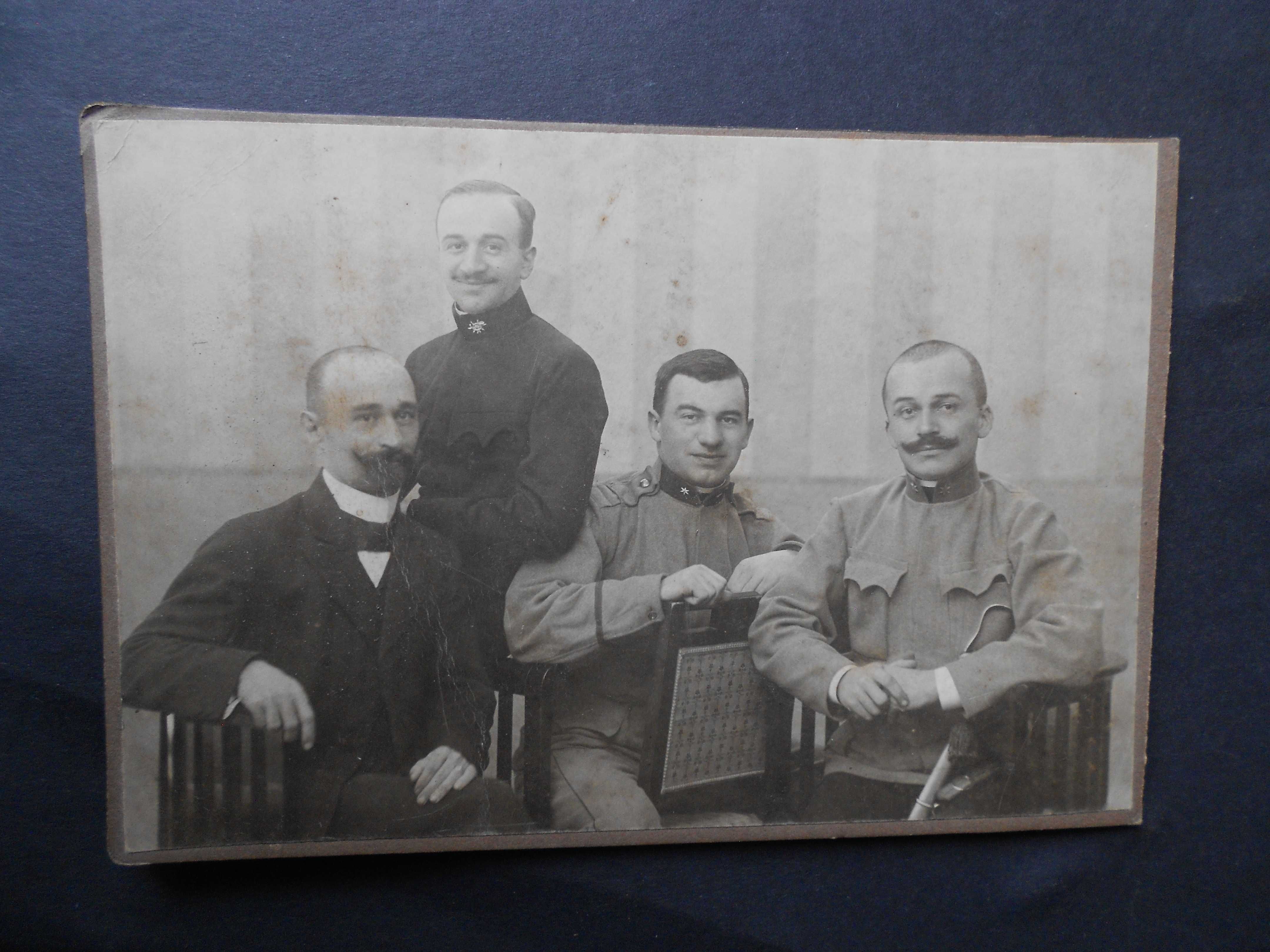 Fotografie veche cartonata, anul 1915, soldati romani,  Targu Mures