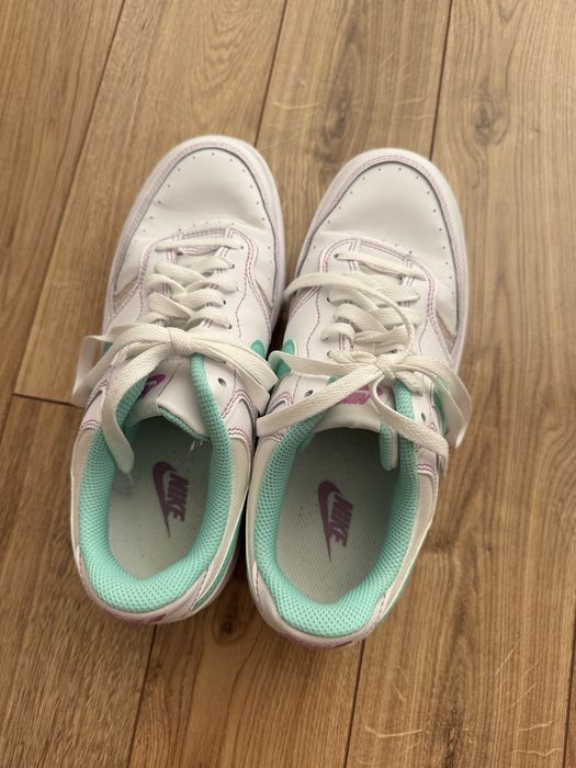 Дамски NIKE р.38,5 (24.5 см стелка)