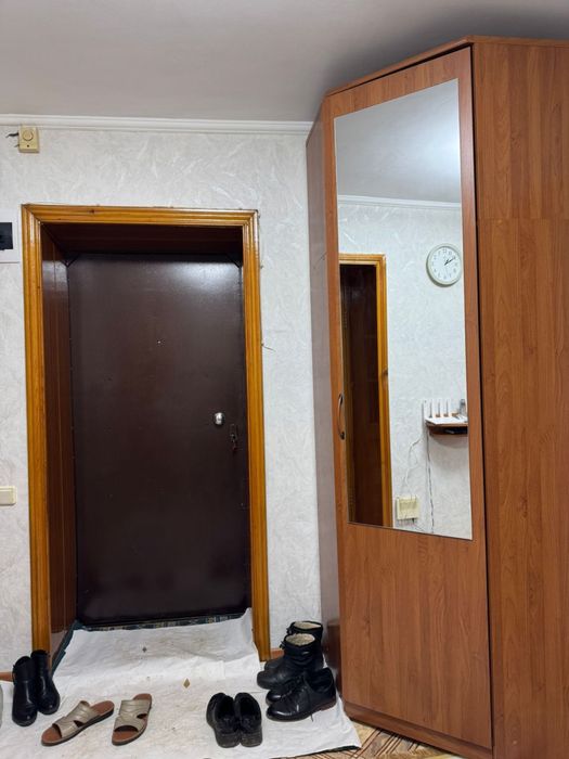 Продам шкаф для верхней одежды