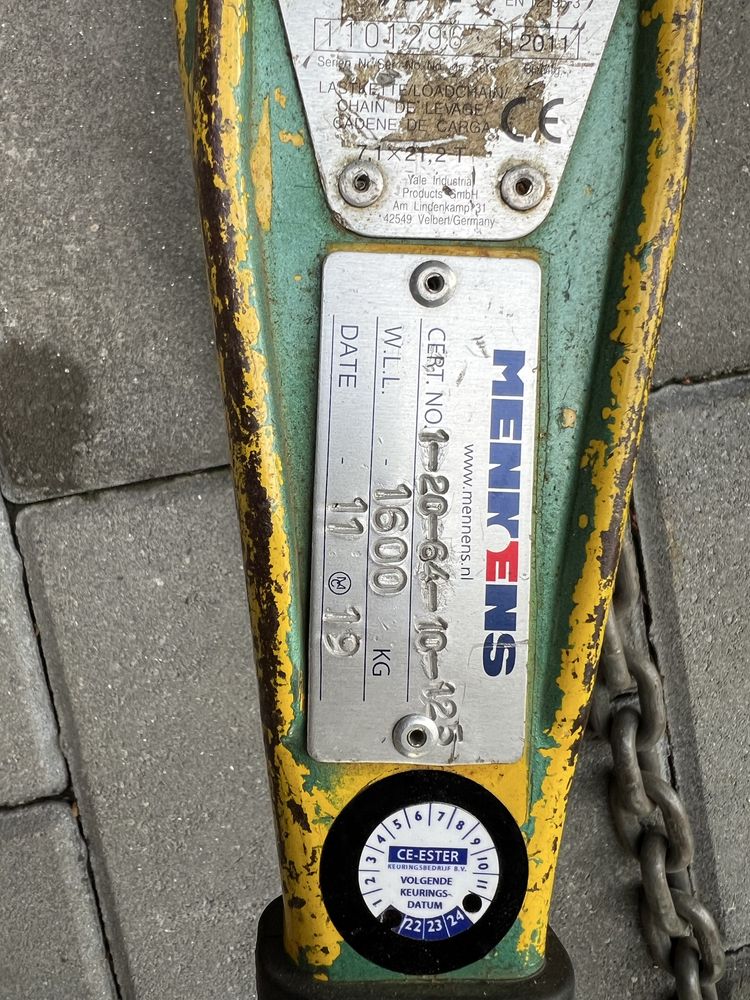 Troliu( Palan) de ridicat pe lant manual 1500kg 1600kg Mennens