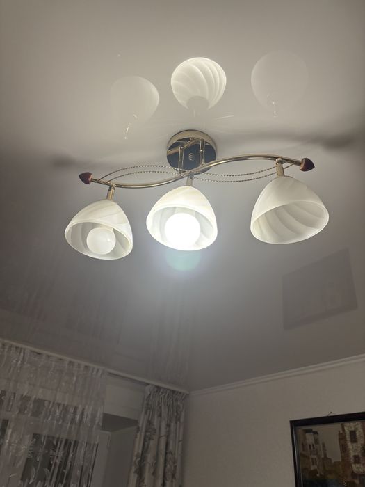 Продам люстры для спальня.