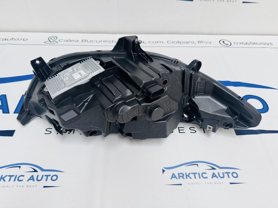 Far stanga Dynamic Led Ford Mondeo MK5 cod ES73-13D155-CG