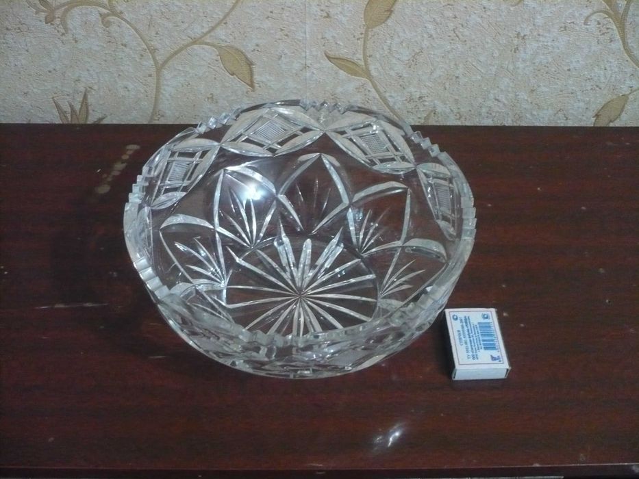 Хрустальные советские вазы для салатов, фруктов или сладостей