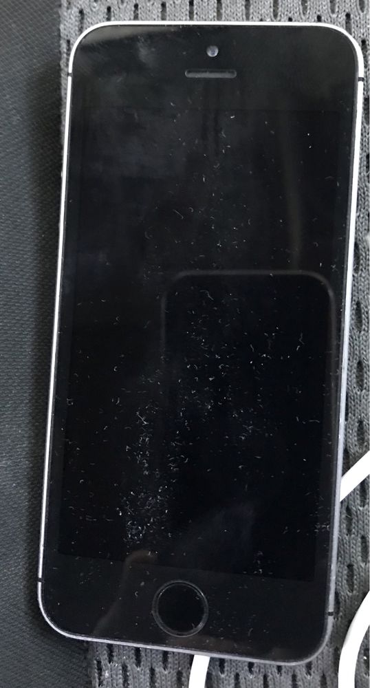 iPhone 5 se. се продава