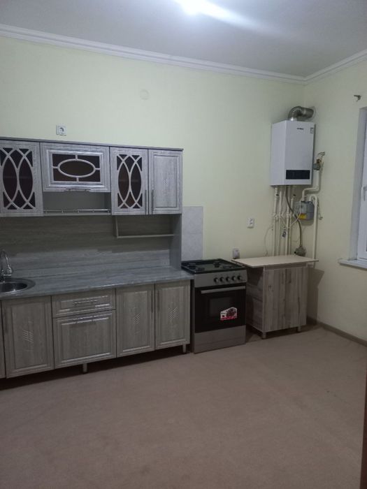 Аренда Корасу 2 4хона 400 долл оилага йоки йигитларга