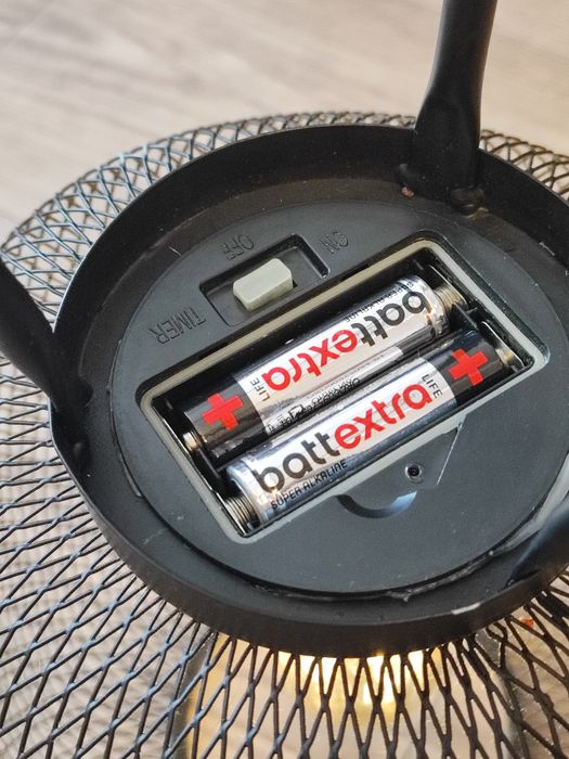 Lampa led veioza cu baterii