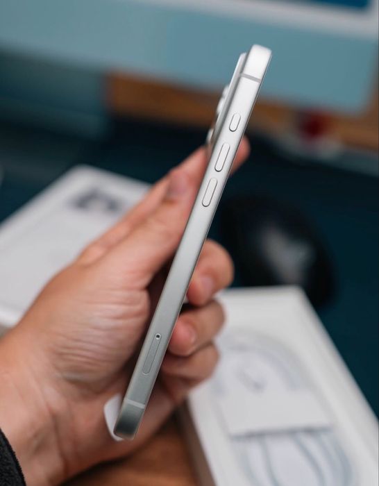 Iphone 17promax 256 gb silver 16 sikl 100% emkost