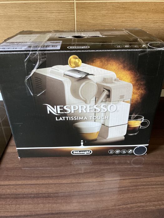 Espressor DeLonghi Nespresso Lattissima Touch