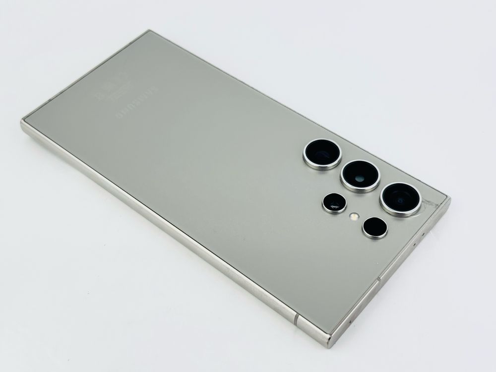 Samsung Galaxy S24 Ultra 5G 512GB 12RAM Titanium Gray Отличен!