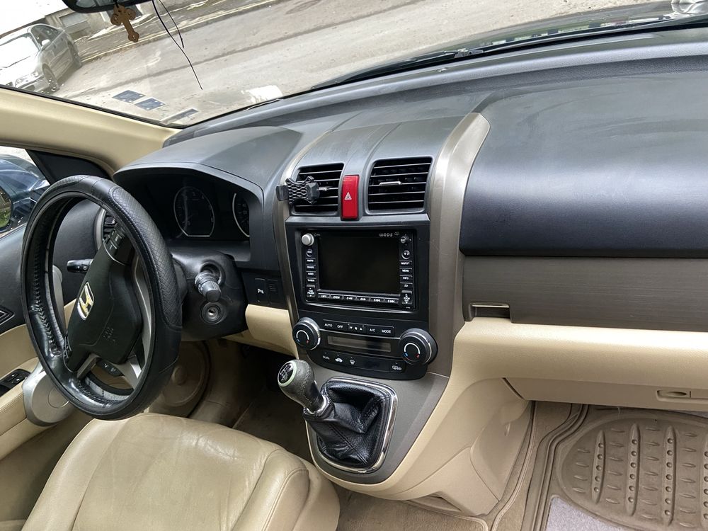 Продавам Honda crv супер състояние