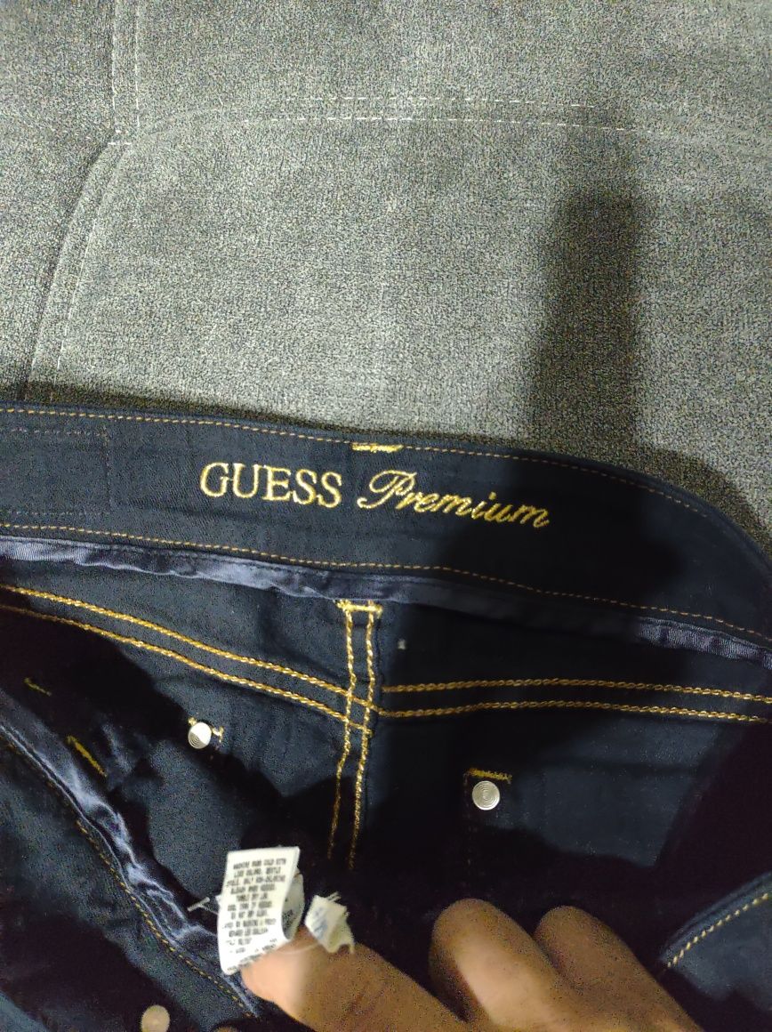 Fusta - mini originala nepurtata deloc marca GUESS ! Made in U.S.A