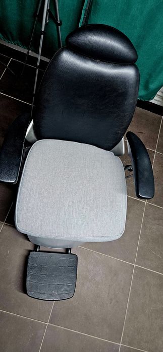 Vând scaun frizerie  nemțesc!