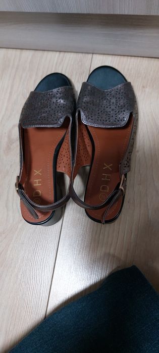Продам босоножки 36 разм
