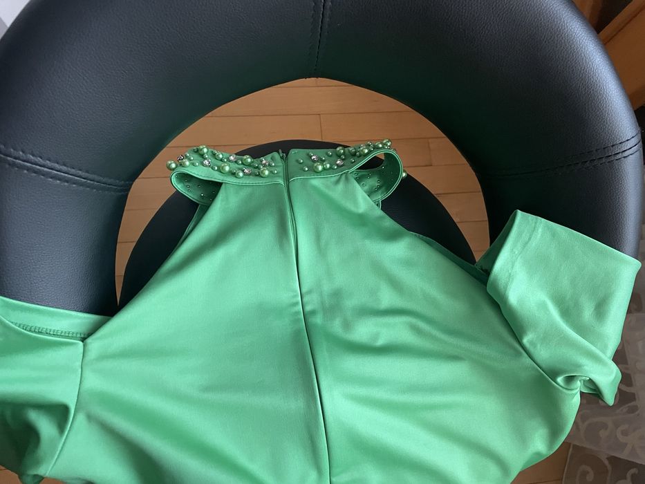 Rochie petrecuta verde aplicatii perle
